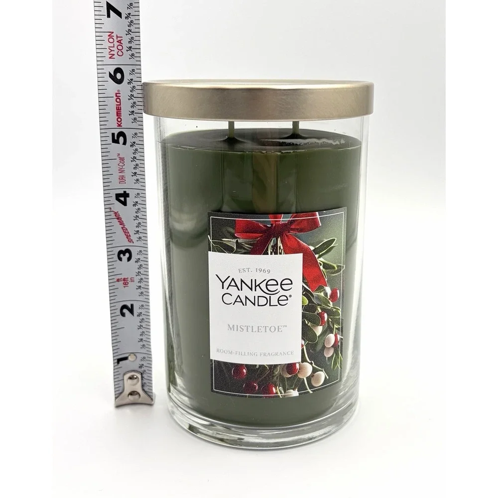 Yankee Candle Mistletoe 20 oz Green Wax 2-Wick Scented Jar Candle Holiday New